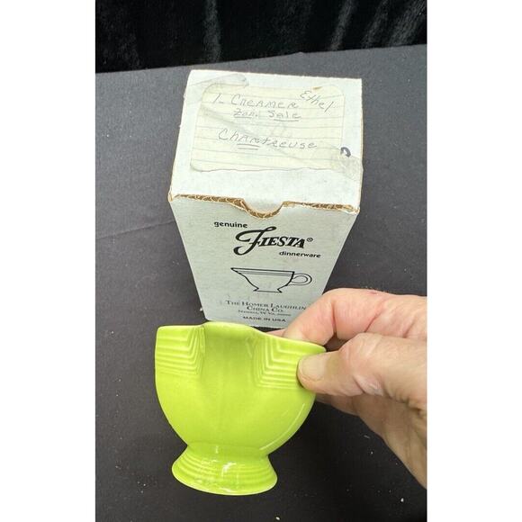 New Fiesta INDIVIDUAL CREAMER Retired color CHARTREUSE Mint In Box! - Picture 7 of 10